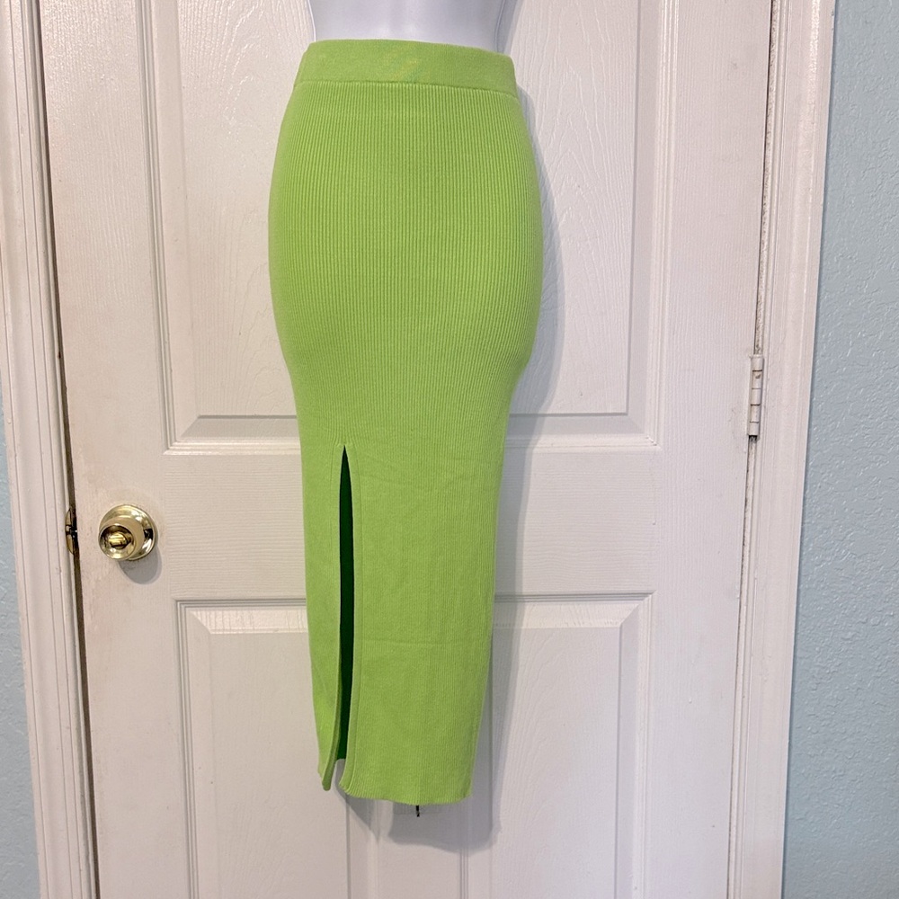 Sorelle UK Neon Green Ribbed Maxi Skirt With High Slit Size‎ XS